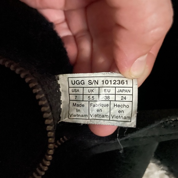 Ugg fold down boots - Picture 7 of 9